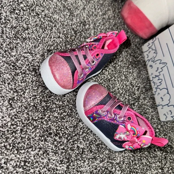 Nike baby Shoes, Uggs and other high class shoes - Picture 6 of 7